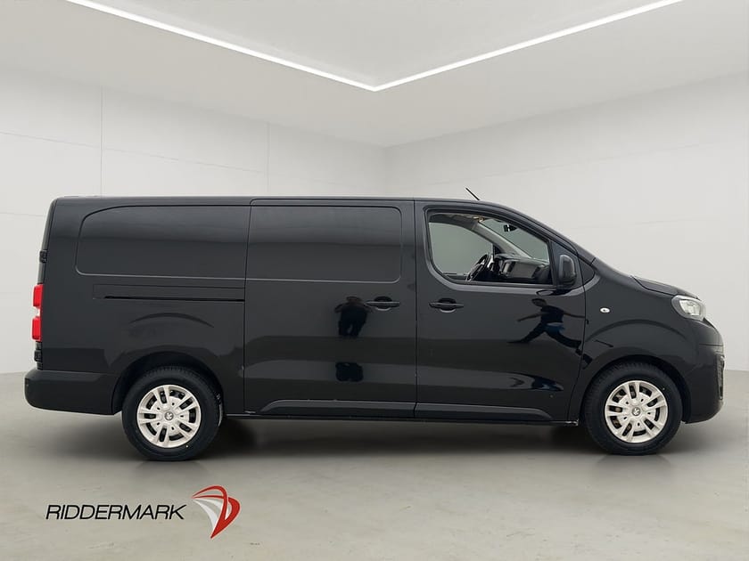 Bild 2 av Peugeot Expert Panel Van L3 Ny-Kamrem Värmare Drag B-Kamera CARPLAY