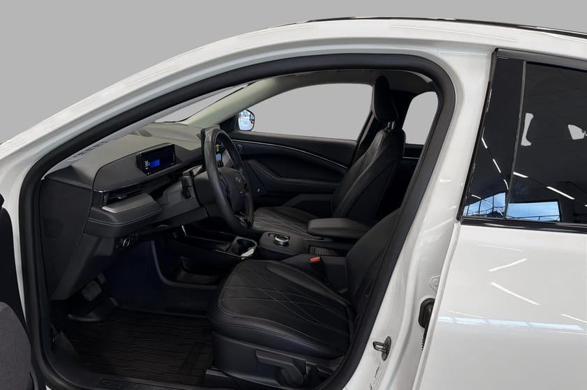 Bilde 3 av Ford Mustang Mach-E Long Range RWD LR/Teknopakke/BO/360 kamera