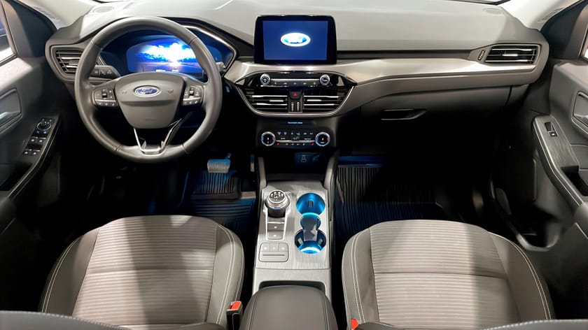Bild 4 av Ford Kuga Plug-In Hybrid 2.5 FWD 225HK Titanium B-Kamera