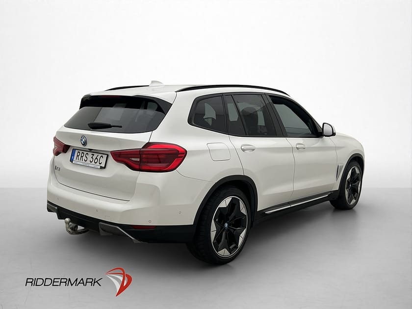Bild 5 av BMW iX3 286hk Pano H/K HUD Drag 360° Elstolar Skinn MOMS
