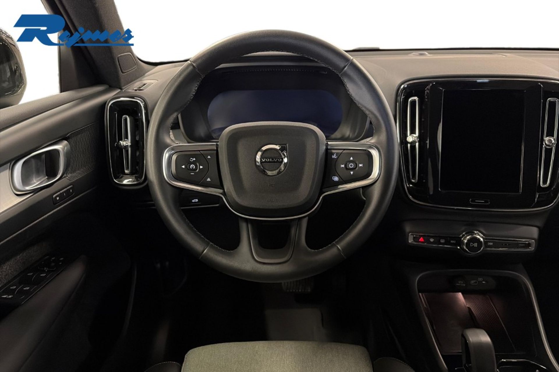 Volvo XC40 B3 FWD Bensin Plus Dark 2025, kuva 7/10