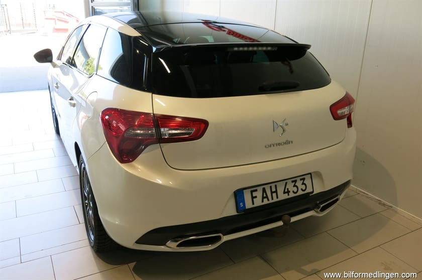 Bild 3 av Citroën DS5 2.0 180hk BlueHDi Drag Aut. Navi Panorama