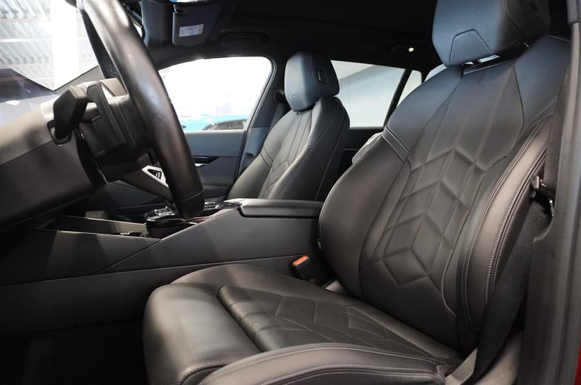 Bild 3 av BMW 530e xDrive Touring M-Sport Pano DAP H K Drag Adaptiva-Led Leasebar