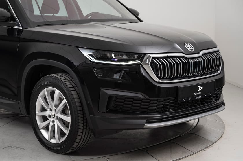 Bilde 3 av Škoda Kodiaq Krok ACC Kamera Webasto Minne