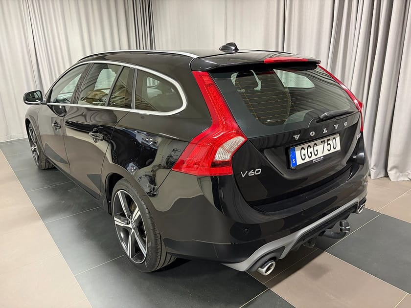 Bild 3 av Volvo V60 D3 Geartronic R-Design Inkl. Drag P.Värmare NAV VOC