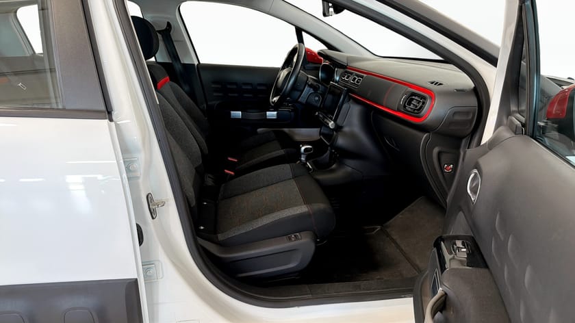 Bild 3 av Citroën C3 1.2 PureTech 110Hk / Farthållare / Automat