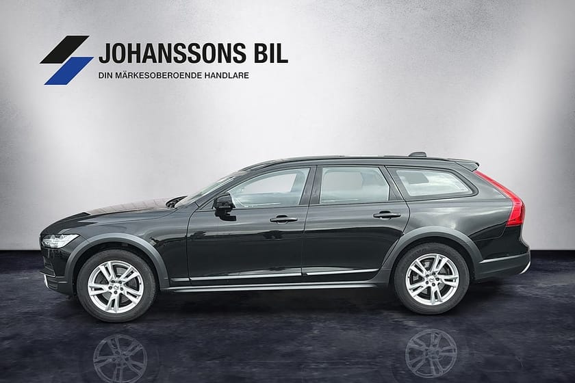 Bild 2 av Volvo V90 Cross Country D4 AWD Business D-värmare SoV-däck