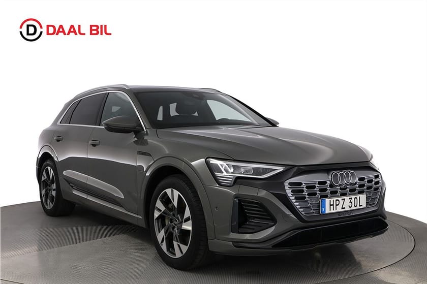 Bild 3 av Audi Q8 55 e-tron quattro 408HK S-LINE DRAG PANO LUFTFJÄD B&O® 3D-VIEW
