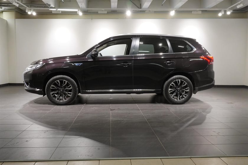 Bild 2 av Mitsubishi Outlander PHEV 4WD Business Drag Läder Kamera