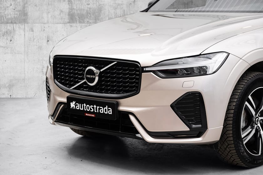 Bilde 2 av Volvo XC60 T8 456hk AWD Dark - H.Feste,Panorama,Soltak,Kamera,21"