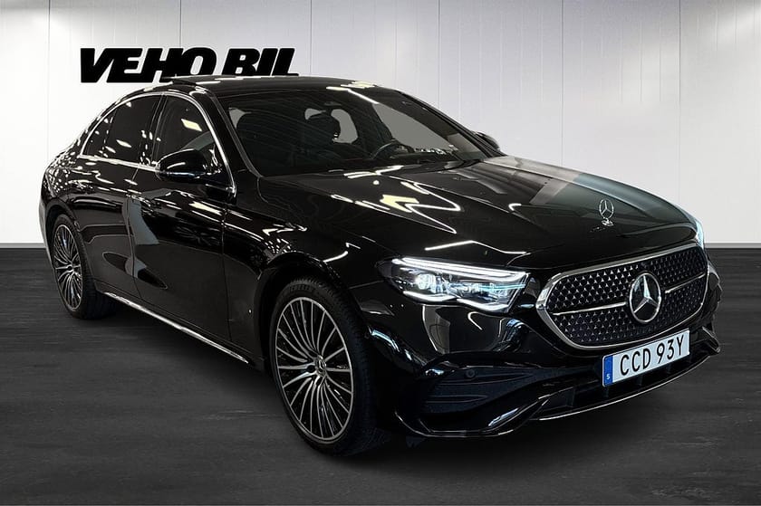 Bild 2 av Mercedes-Benz E 300 e 4MATIC 4M AMG 360° Superscreen Drag Burmester Pano