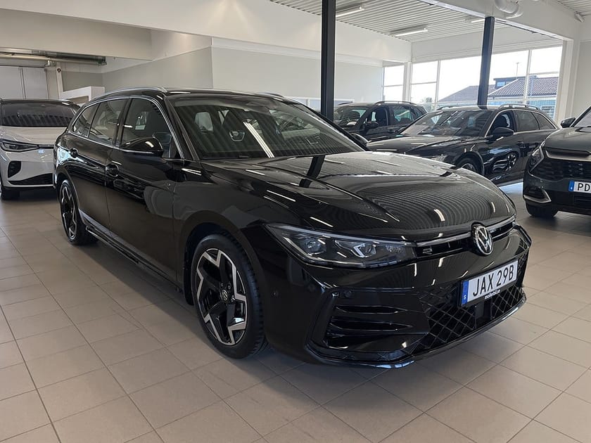 Bild 1 av Volkswagen Passat Sportscombi R-Line 2.0 TDI 4Motion Drag / Värmare