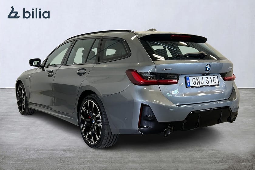 Bild 5 av BMW 330e xDrive Touring Touring/M Sport Pro/DEMO/Carbon Fibre/Drag/H&K