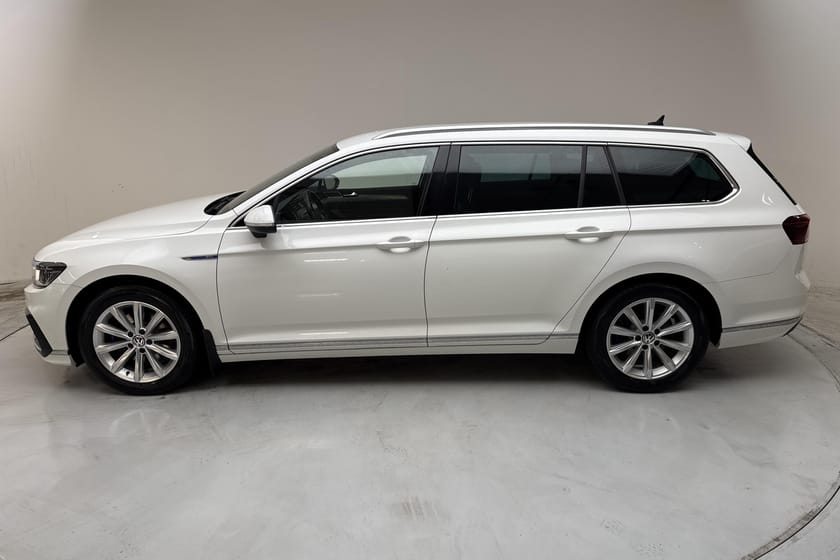 Bild 2 av Volkswagen Passat Sportscombi GTE (218hk) Executive Business