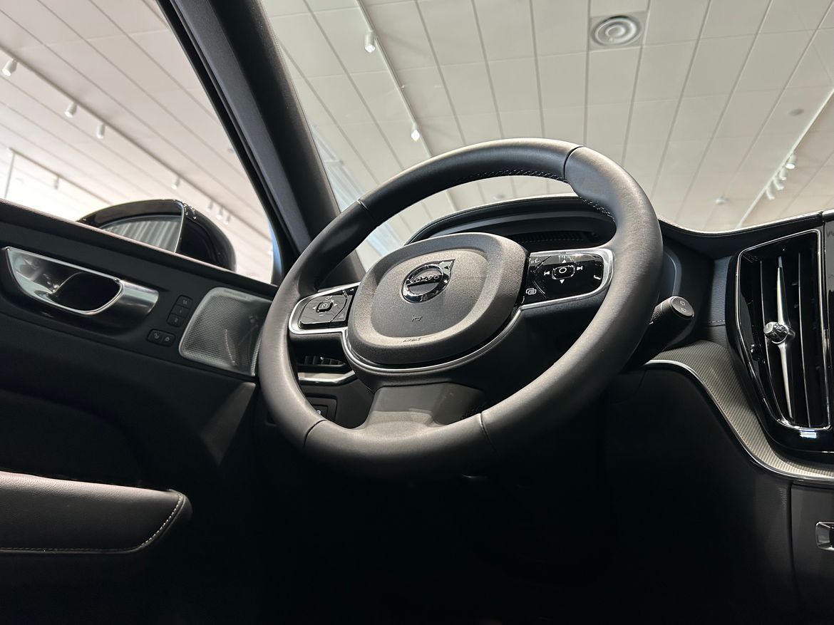 Volvo XC60 2025 - miniatyr 15