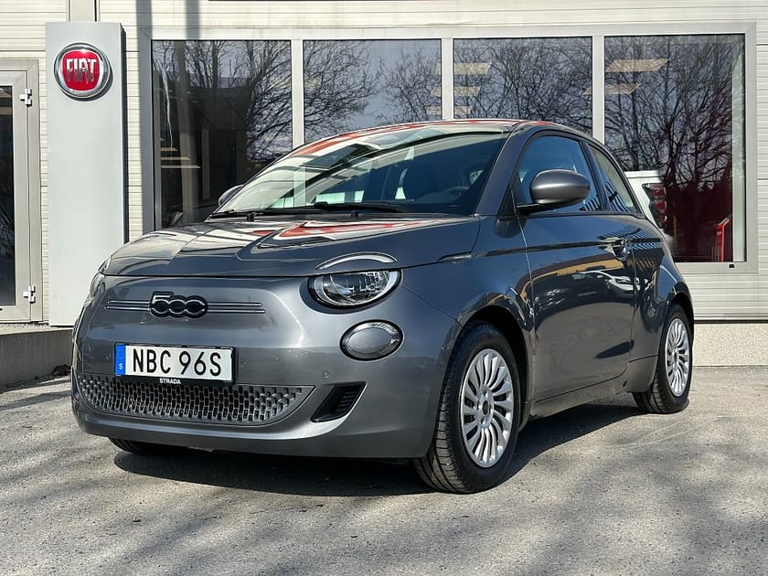 Bild 1 av Fiat 500e 42 kWh | ICON | Backkamera | Parkeringssensorer
