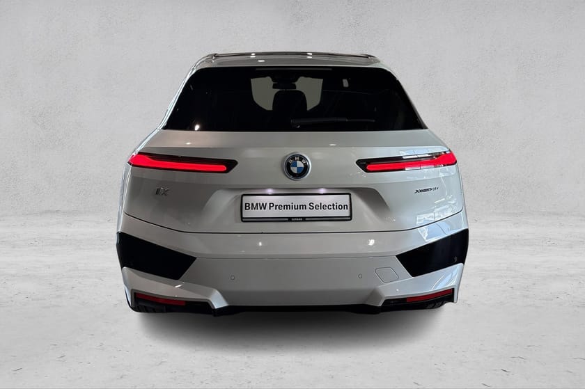 Bilde 4 av BMW iX xDrive40 Fully Charged|Harman|22"|Sportspakke|H.up|Hengerfeste