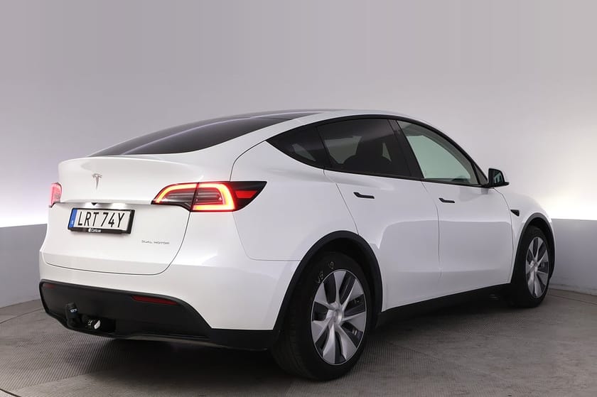 Bild 5 av Tesla Model Y Long Range AWD FSD Panorama Drag Acc.Boost