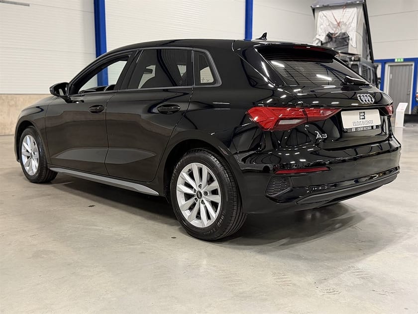 Bild 4 av Audi A3 Sportback 35 TFSI 150 HK / Carplay /