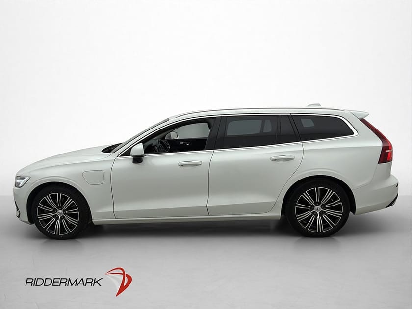 Bild 4 av Volvo V60 T6 AWD Momentum VoC Värmare Kamera CarPlay Drag