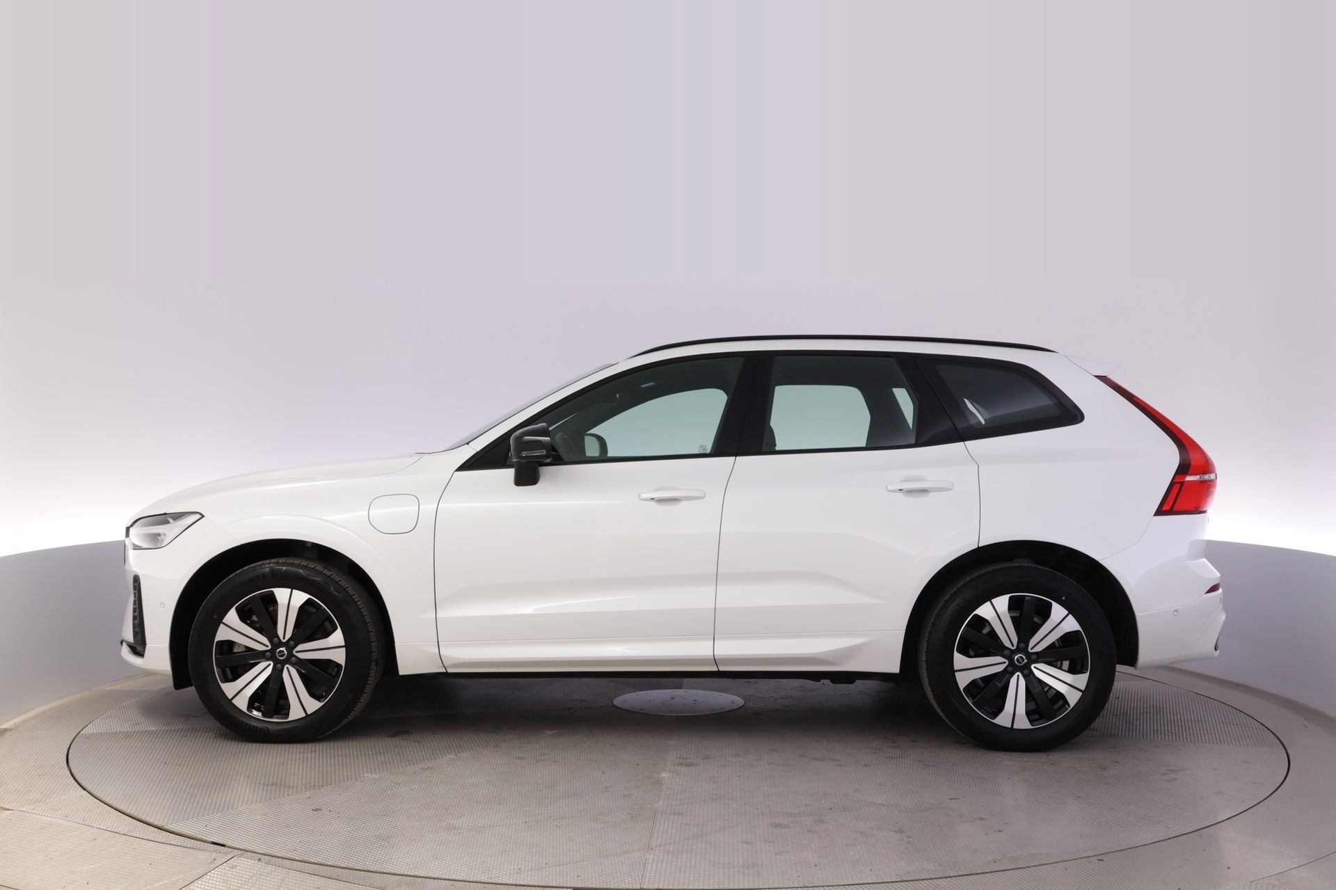 Volvo XC60 T6 Plus Dark Edition 360 2025, kuva 2/10