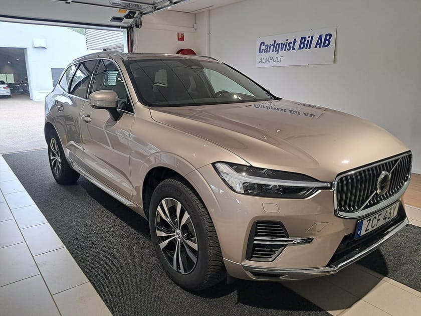 Bild 1 av Volvo XC60 T6 Recharge Core Bright plug in AWD 350HK 4x4 Panorama Läder