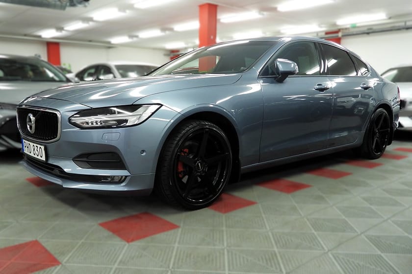 Bild 2 av Volvo S90 D4 AWD Geartronic Momentum Kamera SOV Hjul Drag