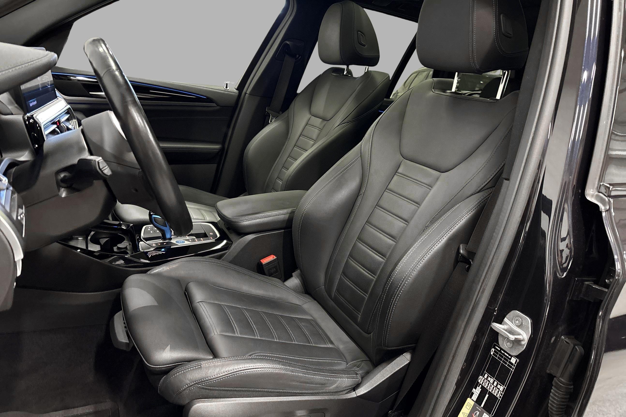 BMW iX3, 286hk, 2022