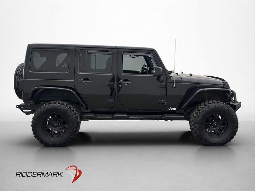 Bild 4 av Jeep Wrangler Unlimited 2.8 4WD Black Sidesteps Skinn Drag