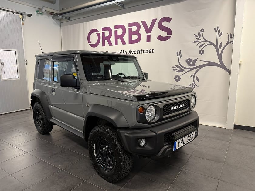 Bild 1 av Suzuki Jimny Torakku Rhino Edition, 4X4 BF Goodrich A/T däck Drag 1ägare