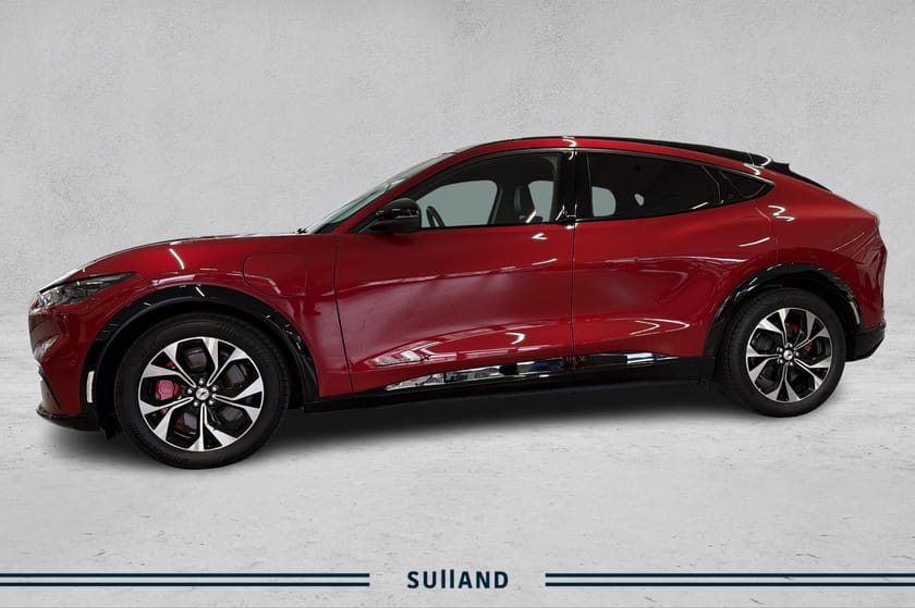 Bilde 2 av Ford Mustang Mach-E Long Range AWD range/hegerfeste/teknikkpakke+