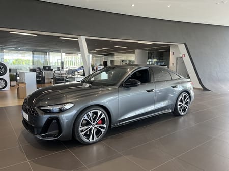 Audi A5 Sedan e-hybrid quattro 270kw S Tronic [Kampanj t.om Juni