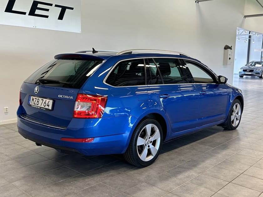 Bild 4 av Škoda Octavia Kombi 1.6 TDI Style 110hk Drag
