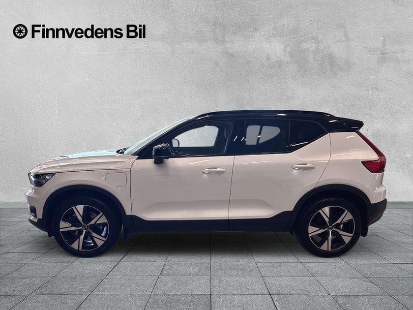 Bild 2 av Volvo XC40 Recharge T5 R-Design(V-hjul, Drag, Pano)