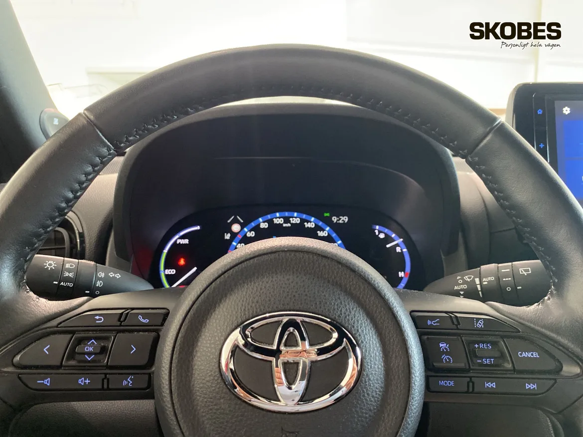 Toyota Yaris Cross Hybrid AWD-i