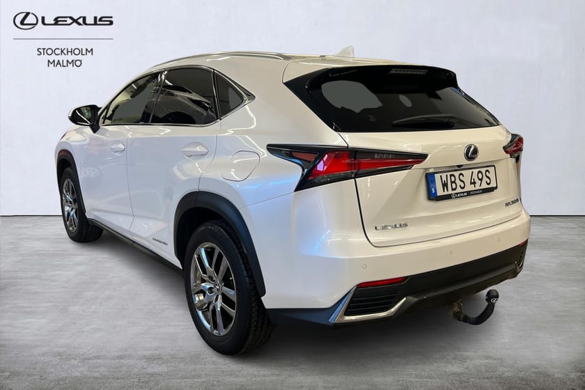 Bild 3 av Lexus NX 300h AWD Executive Premium 197hk Navi Keyless B-kamera
