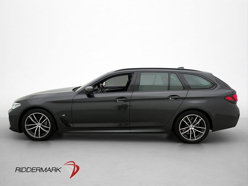 Bild 4 av BMW 530d xDrive Touring 530 M Sport Drag Pano H/K HUD Display Key Läder