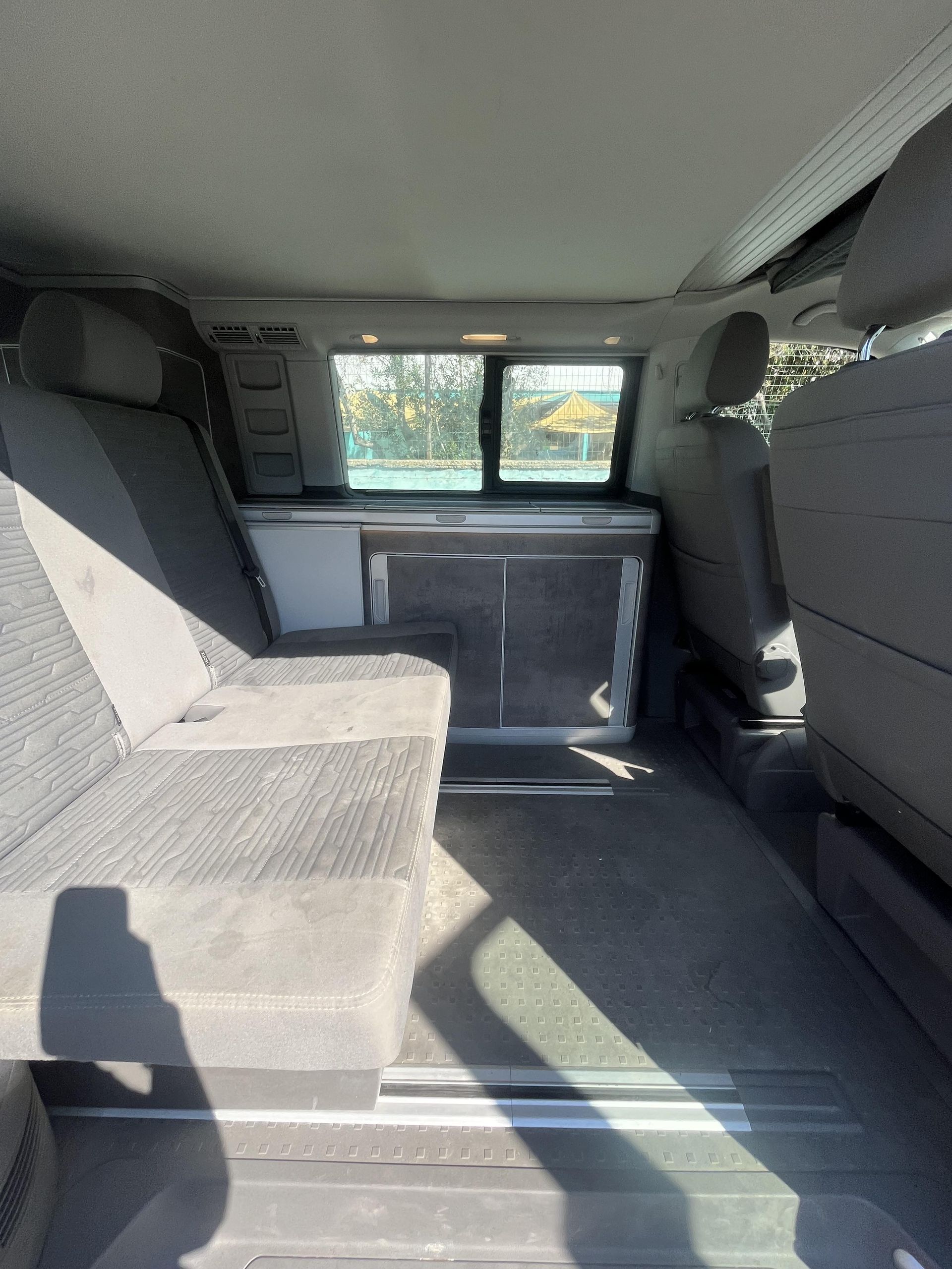 Volkswagen Transporter California 2023, bild 2/10