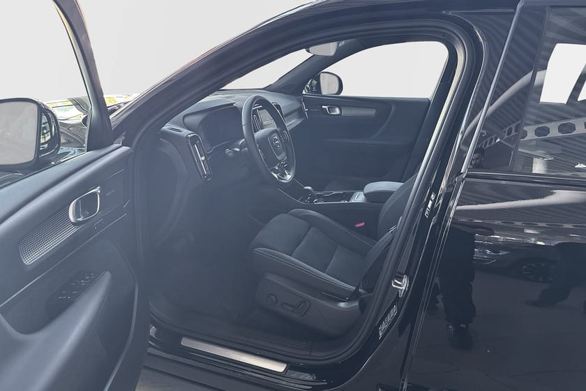 Bild 4 av Volvo EX40 Twin Motor Performance Plus SE