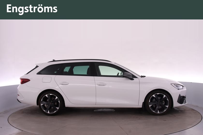 Bild 2 av CUPRA Leon Sportstourer 1.5 eTSI 150 hk DSG7