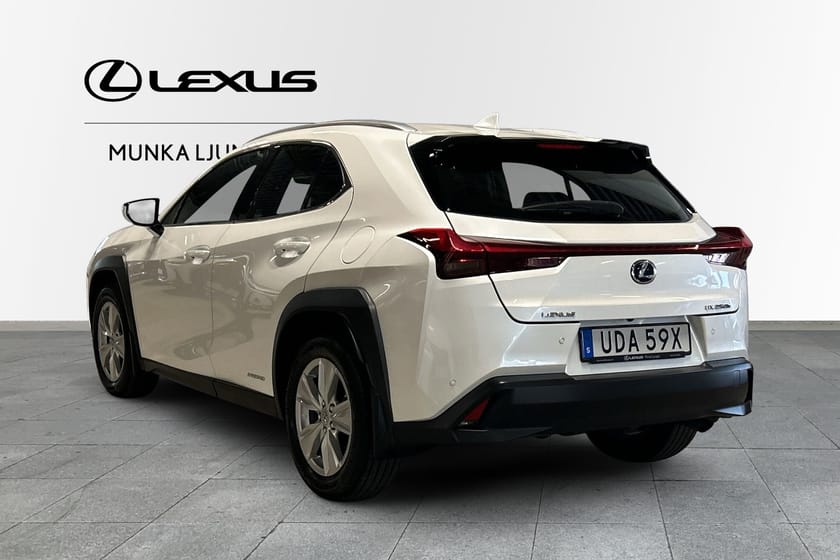 Bild 2 av Lexus UX 250h Comfort Teknikpaket Dragkrok