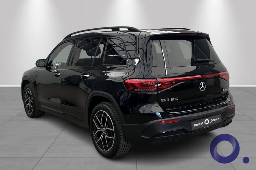 Bilde 4 av Mercedes-Benz EQB 300 4MATIC AMG Line, 7 Seter, Godt utstyrt!