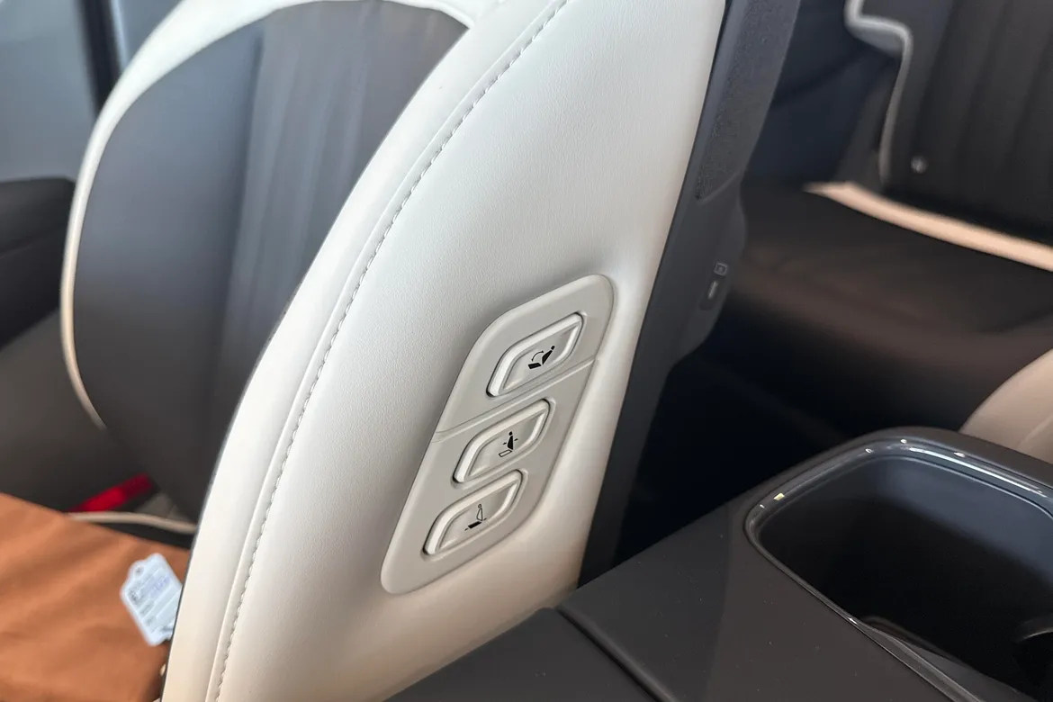picture of a car