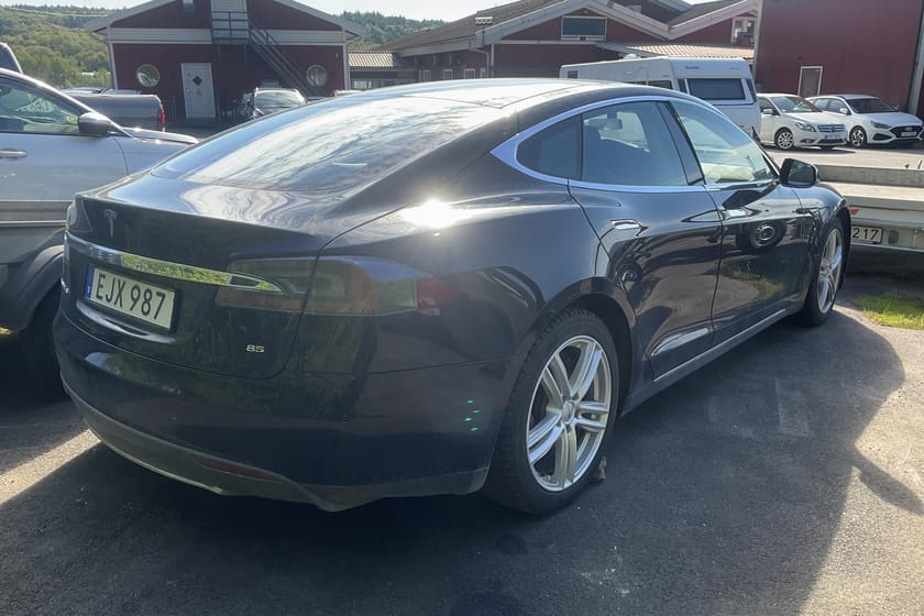 Bild 5 av Tesla Model S 85 Reparationsobjekt