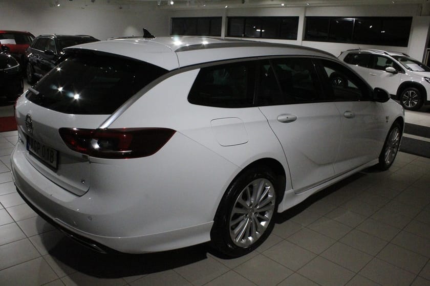Bild 4 av Opel Insignia Sports Tourer OPC 4x4 2.0 209HK Drag Panorama