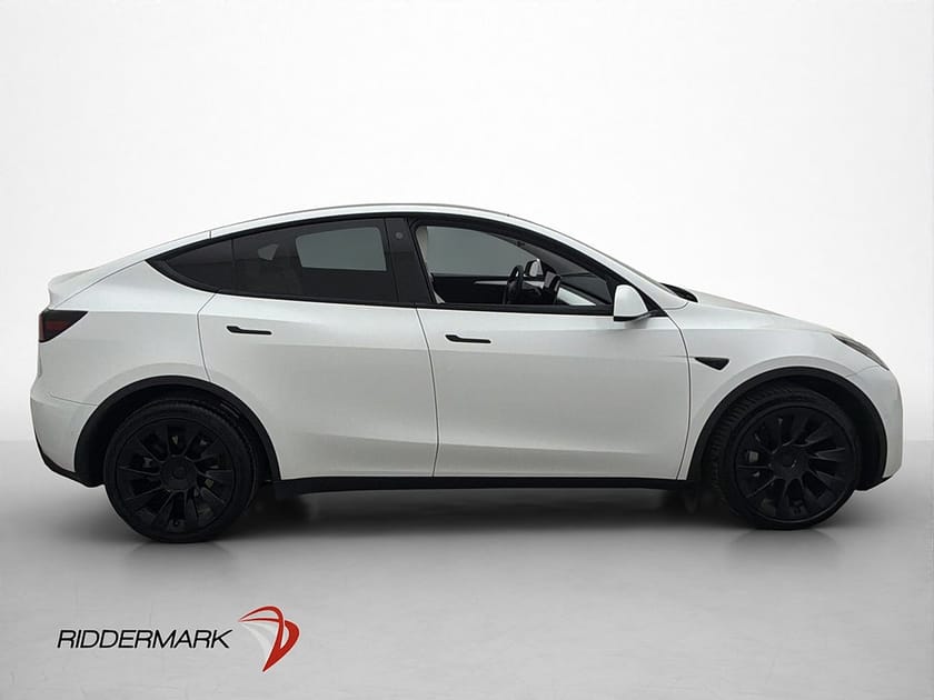 Bild 5 av Tesla Model Y Long Range AWD Dragkrok Autopilot Två-Brukare