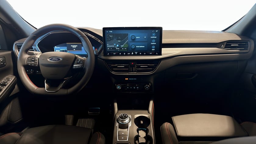 Bild 4 av Ford Kuga Plug-In Hybrid ST-Line X | B&O | Dragkrok | 360° Kamera