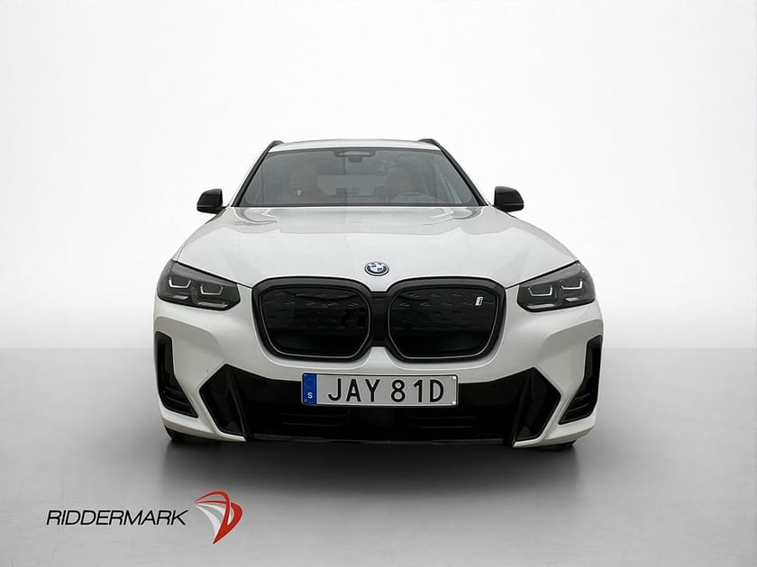 Bild 3 av BMW iX3 286hk M Sport Charged Pano Drag Kamera Elstolar