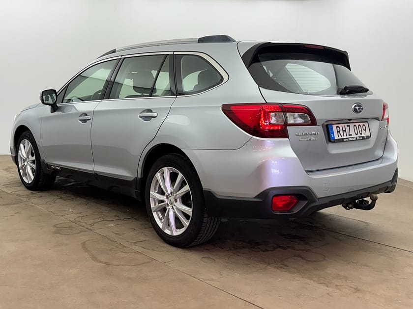 Bild 4 av Subaru Outback 2.5 4WD Lineartronic 175hk Drag Backkamera