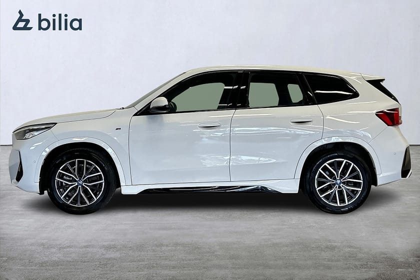 Bild 4 av BMW iX1 xDrive30 xDrive30/M Sport/Drag/Backkamera/Rattvärme